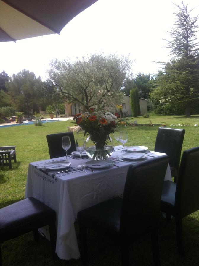 Suite De L'Olivier Au Mas Au Coeur De La Provence &Spa Saint-Cannat Rum bild